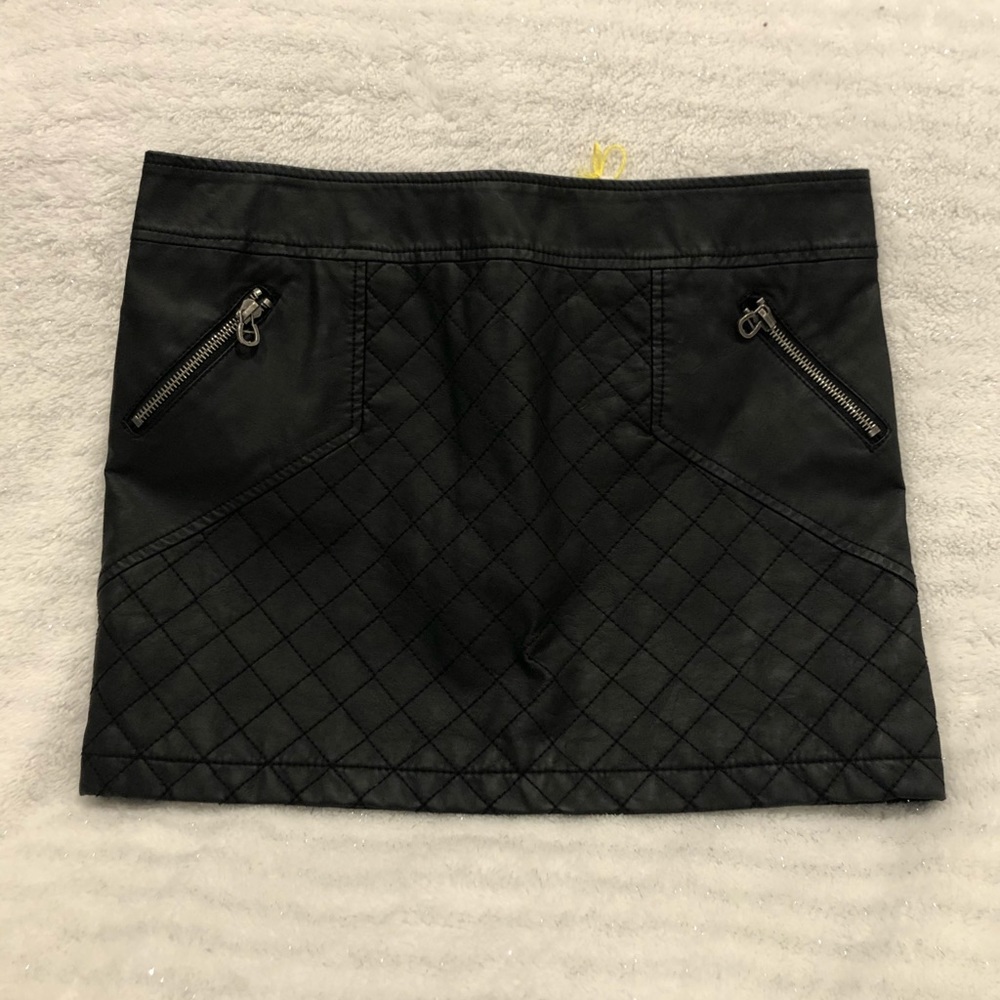 BCBGeneration black skirt